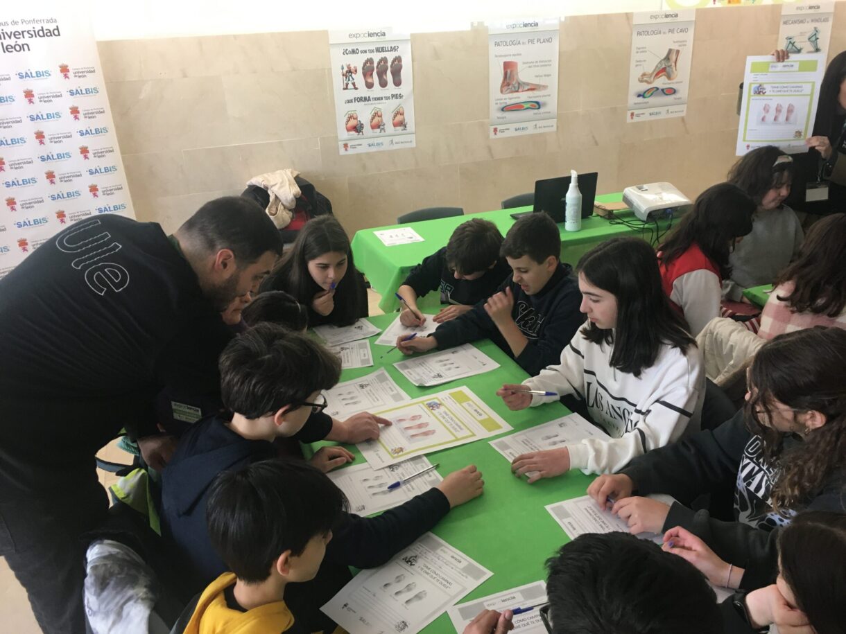 Taller de Podología en la Expociencia 2024